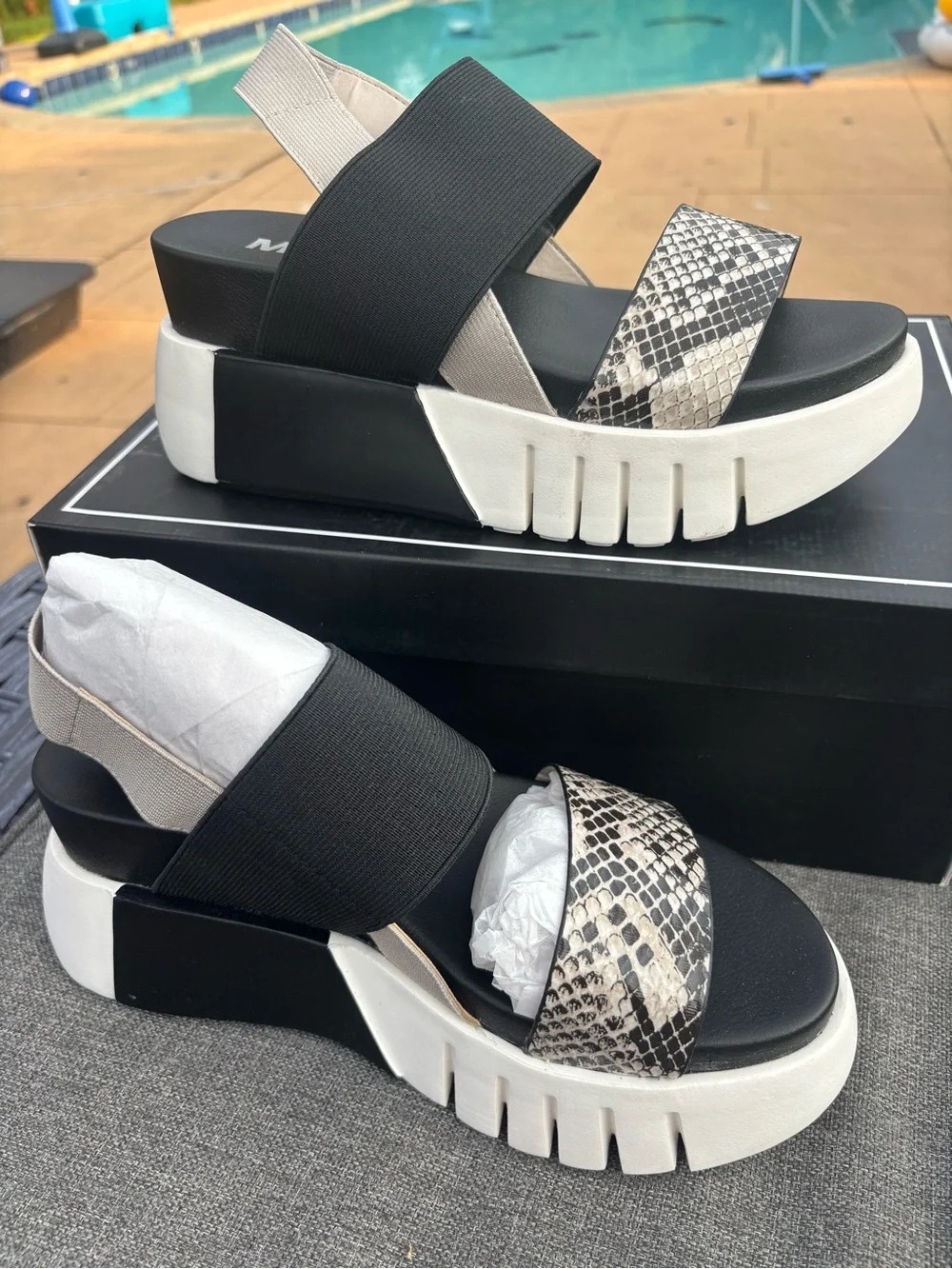 New Mia Amelia Platform Sandals